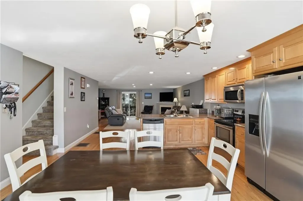 272 Cass Avenue Woonsocket RI 02895