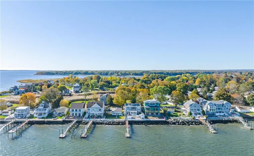 111 Charlotte Drive Warwick RI 02818