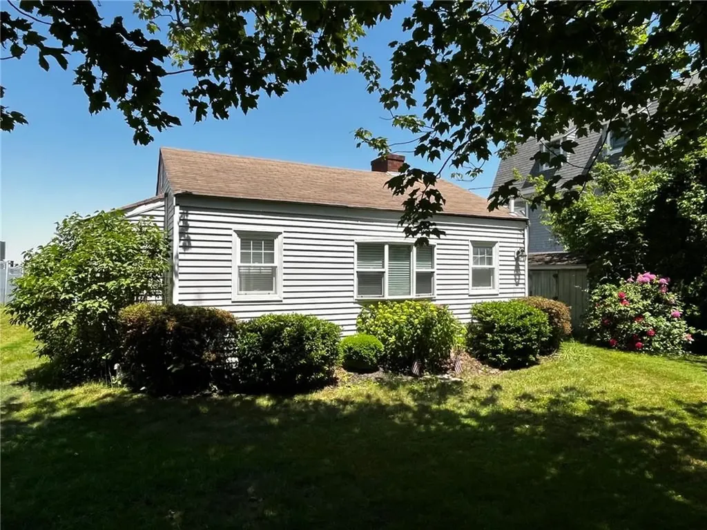 111 Charlotte Drive Warwick RI 02818