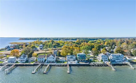 111 Charlotte Drive Warwick RI 02818