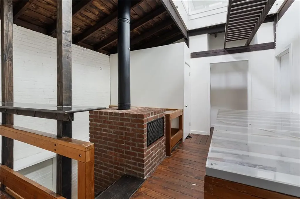 369 Thayer Street Providence RI 02906