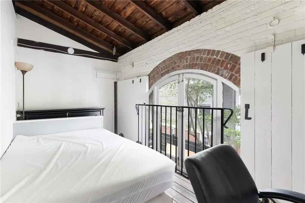 369 Thayer Street Providence RI 02906