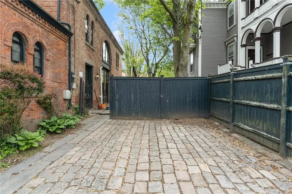 369 Thayer Street Providence RI 02906