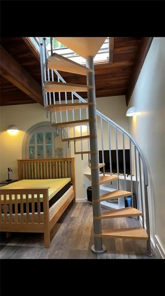 369 Thayer Street Providence RI 02906