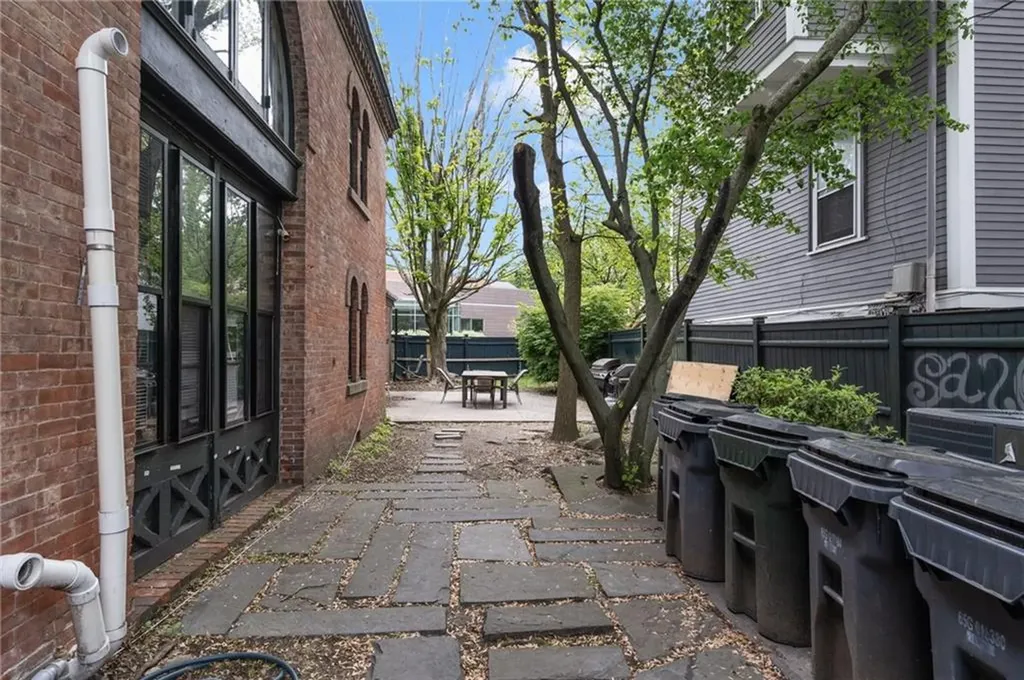 369 Thayer Street Providence RI 02906