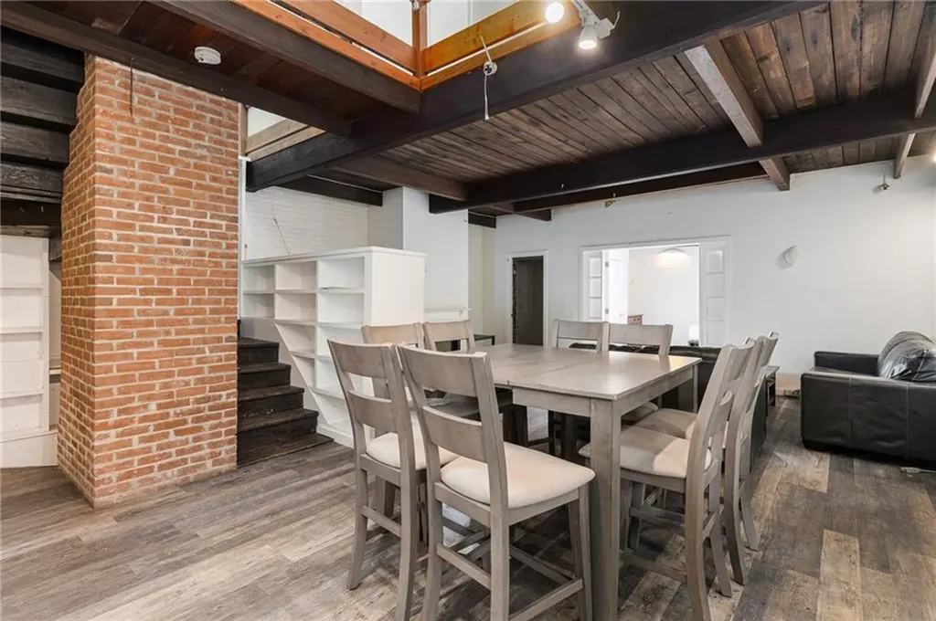 369 Thayer Street Providence RI 02906