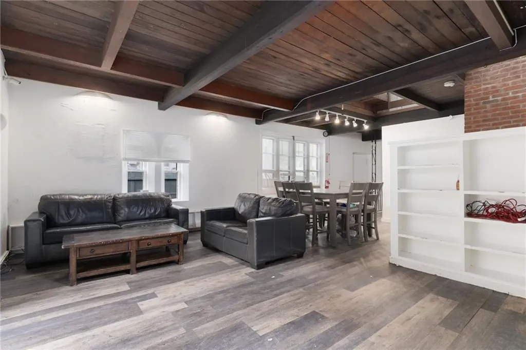 369 Thayer Street Providence RI 02906