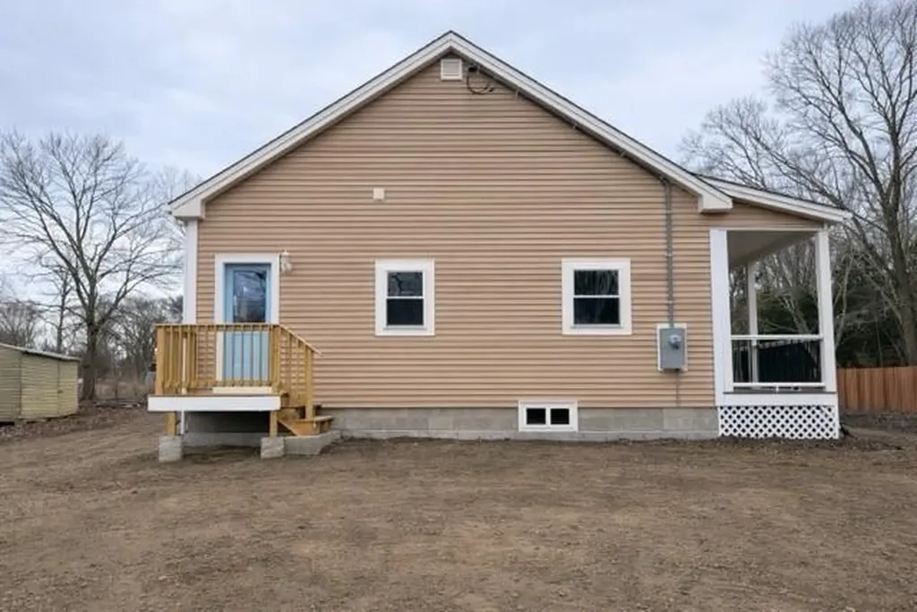 0125 Homestead Avenue Portsmouth RI 02872