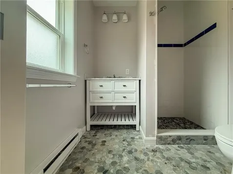 0125 Homestead Avenue Portsmouth RI 02872