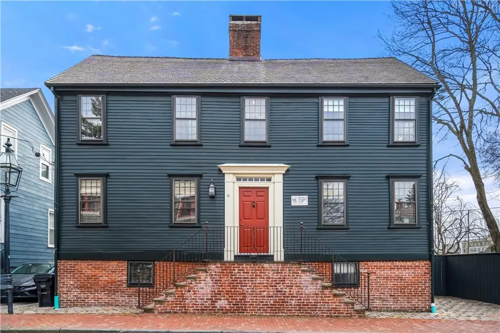 16 Bridge Street Newport RI 02840