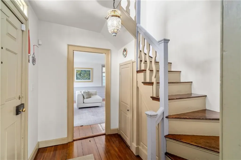 16 Bridge Street Newport RI 02840