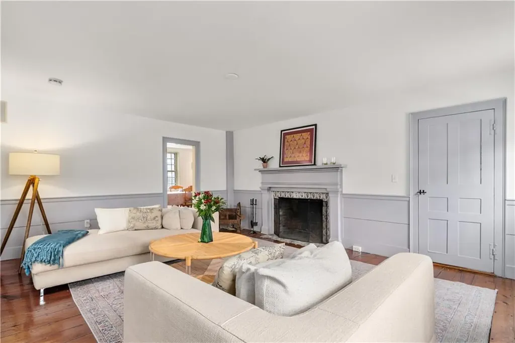 16 Bridge Street Newport RI 02840