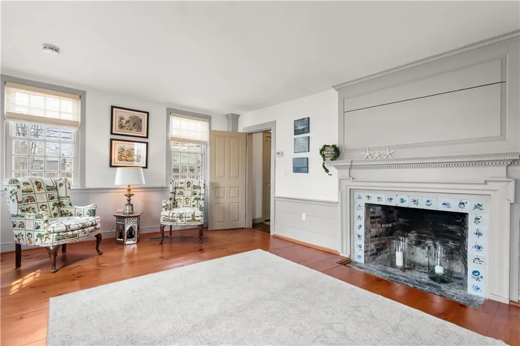 16 Bridge Street Newport RI 02840
