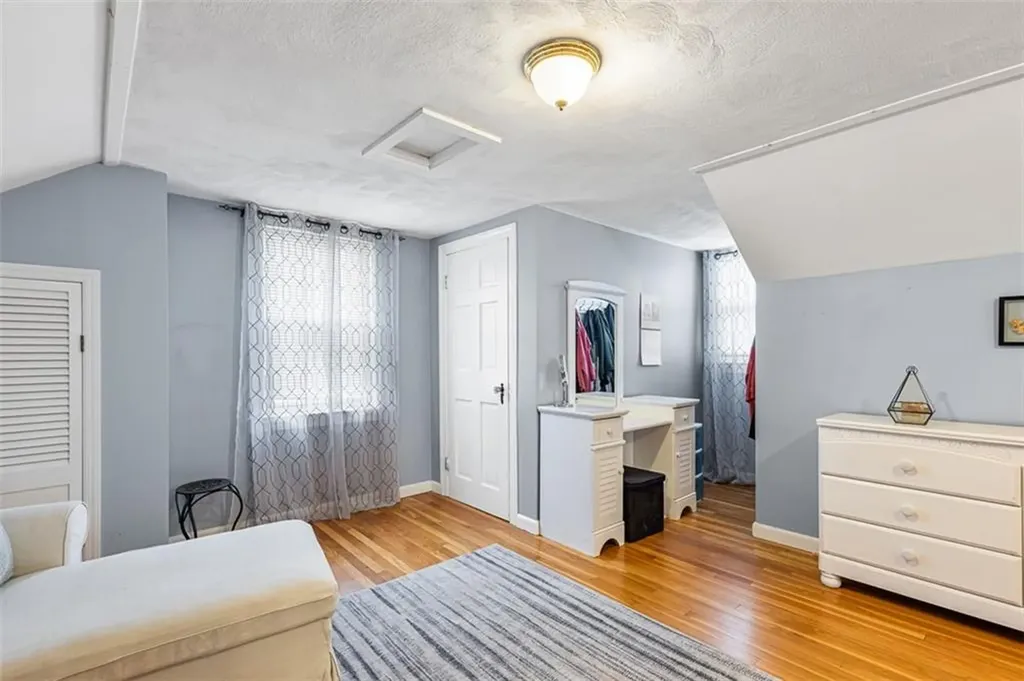 37 Grand Avenue Pawtucket RI 02861