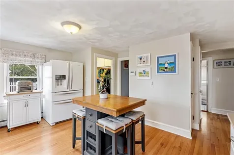 37 Grand Avenue Pawtucket RI 02861