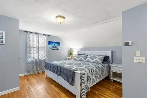 37 Grand Avenue Pawtucket RI 02861