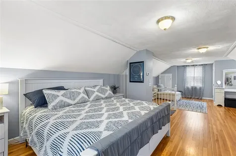 37 Grand Avenue Pawtucket RI 02861