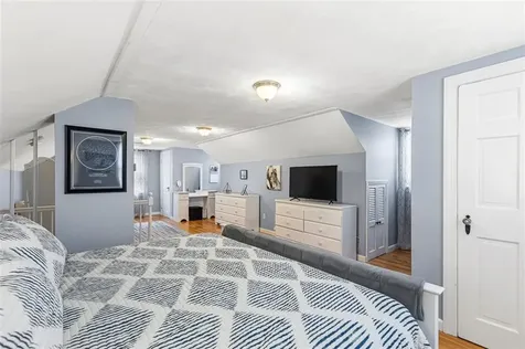 37 Grand Avenue Pawtucket RI 02861