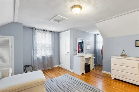 37 Grand Avenue Pawtucket RI 02861