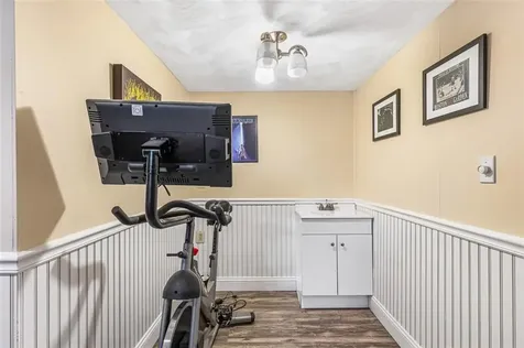 37 Grand Avenue Pawtucket RI 02861