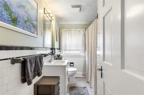 37 Grand Avenue Pawtucket RI 02861