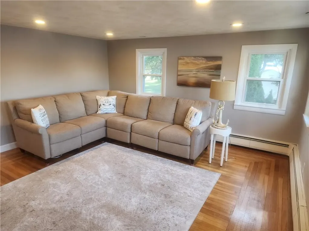 52 Lake Shore Drive Johnston RI 02919
