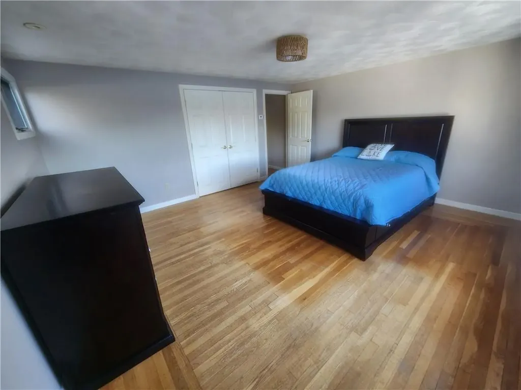 52 Lake Shore Drive Johnston RI 02919