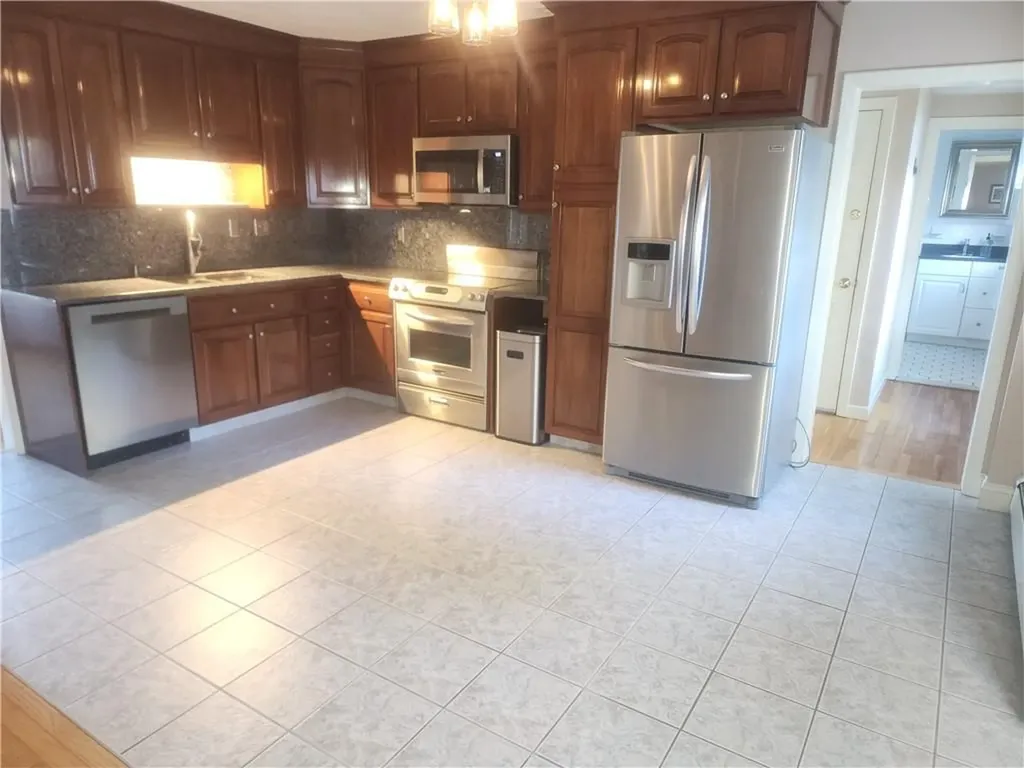 52 Lake Shore Drive Johnston RI 02919