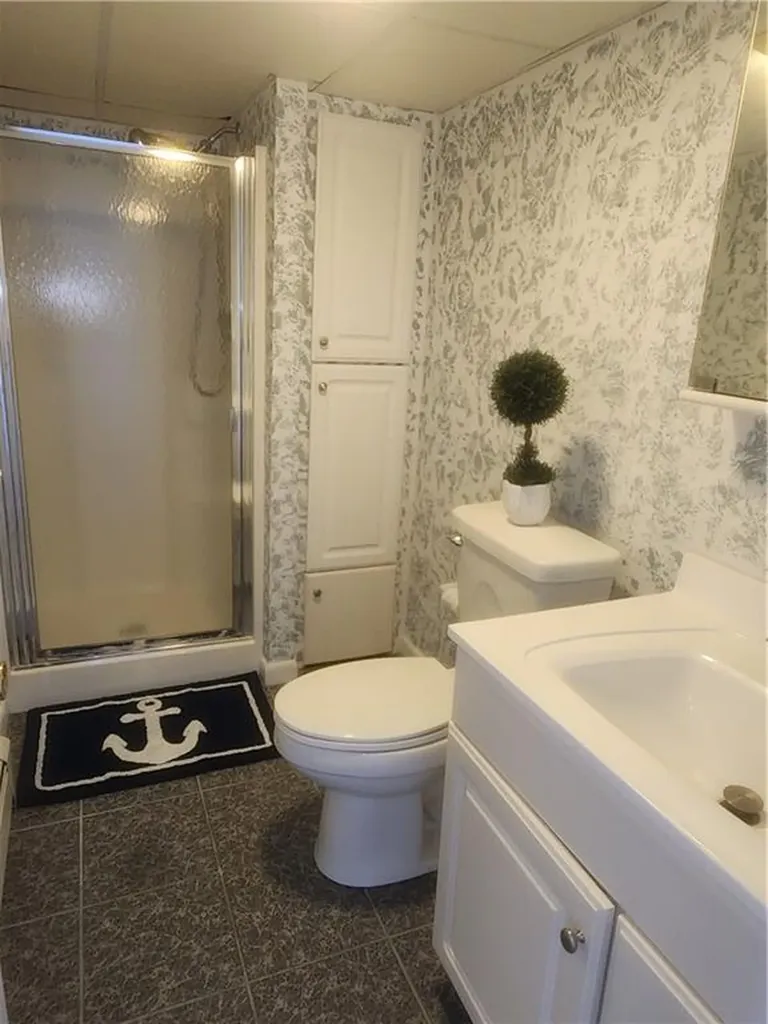 52 Lake Shore Drive Johnston RI 02919