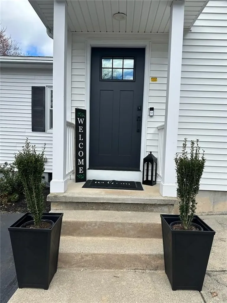 52 Lake Shore Drive Johnston RI 02919