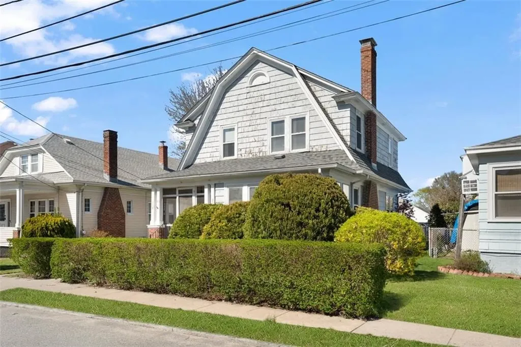 89 Burnside Street Cranston RI 02910
