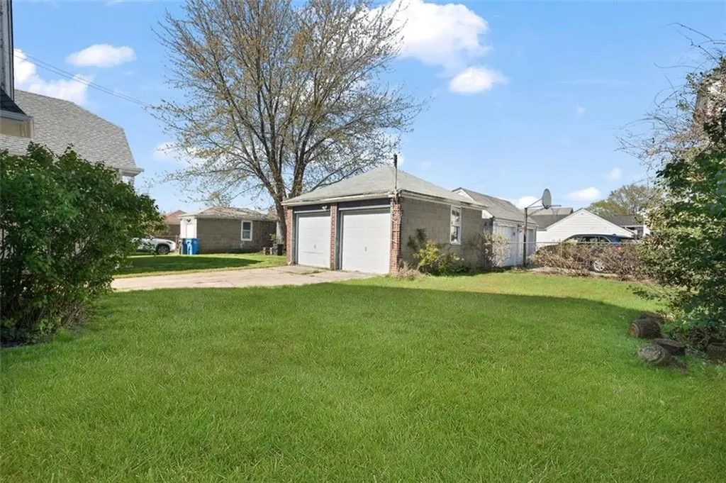 89 Burnside Street Cranston RI 02910