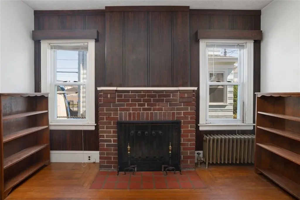 89 Burnside Street Cranston RI 02910