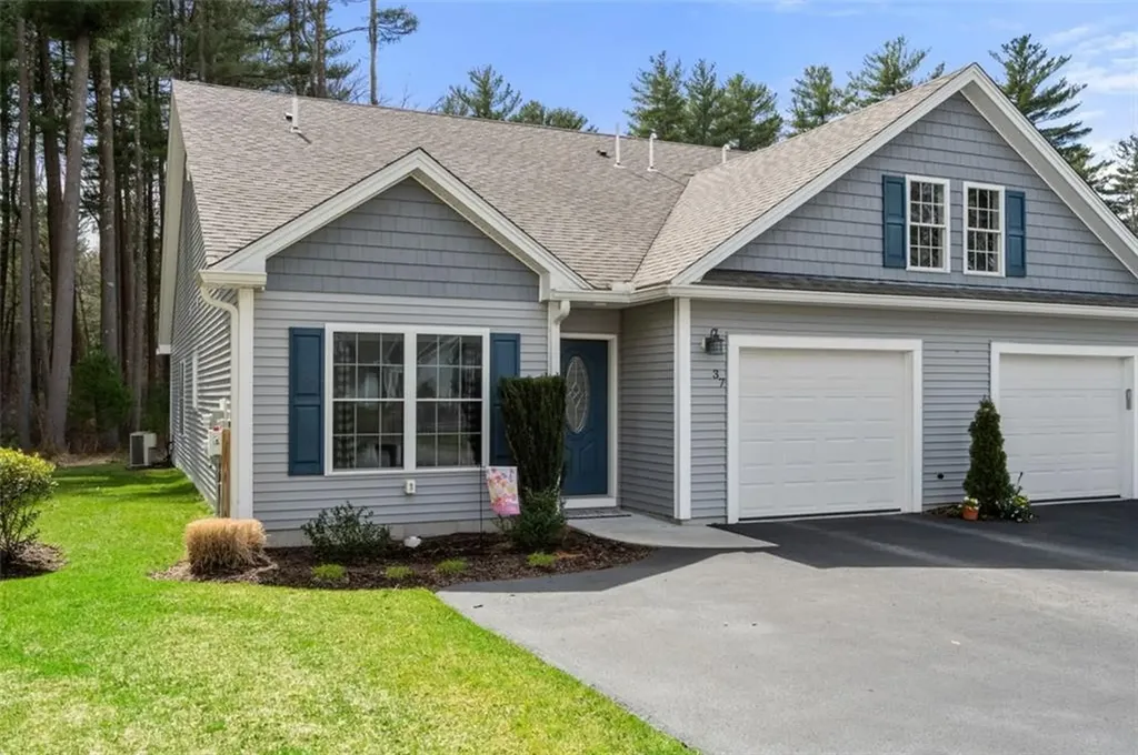 37 Rivers Edge Drive Coventry RI 02816
