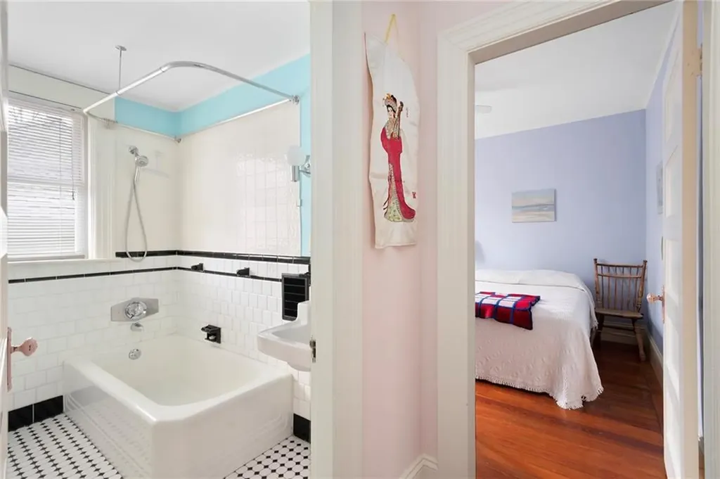 12 Lauriston Street Providence RI 02906