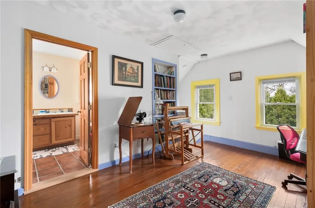 12 Lauriston Street Providence RI 02906