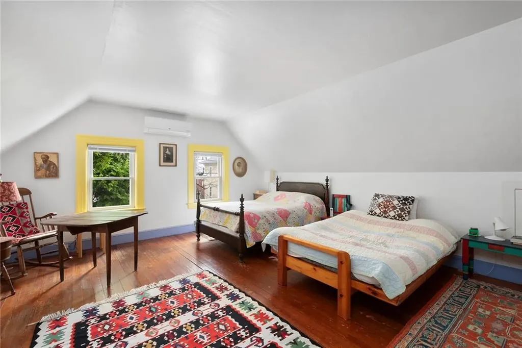 12 Lauriston Street Providence RI 02906