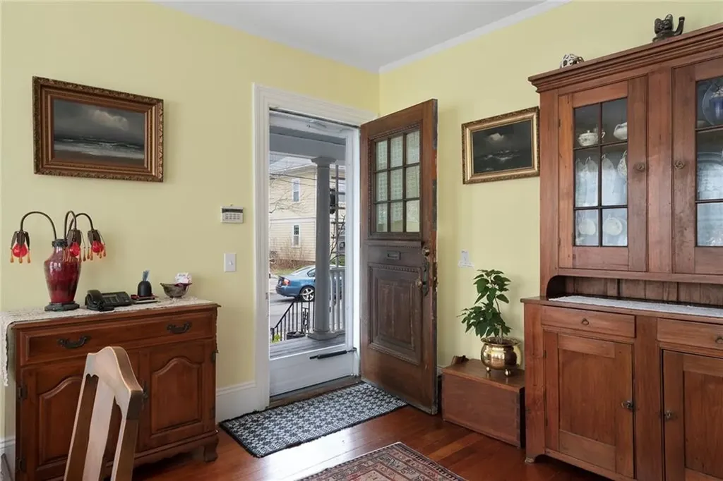 12 Lauriston Street Providence RI 02906