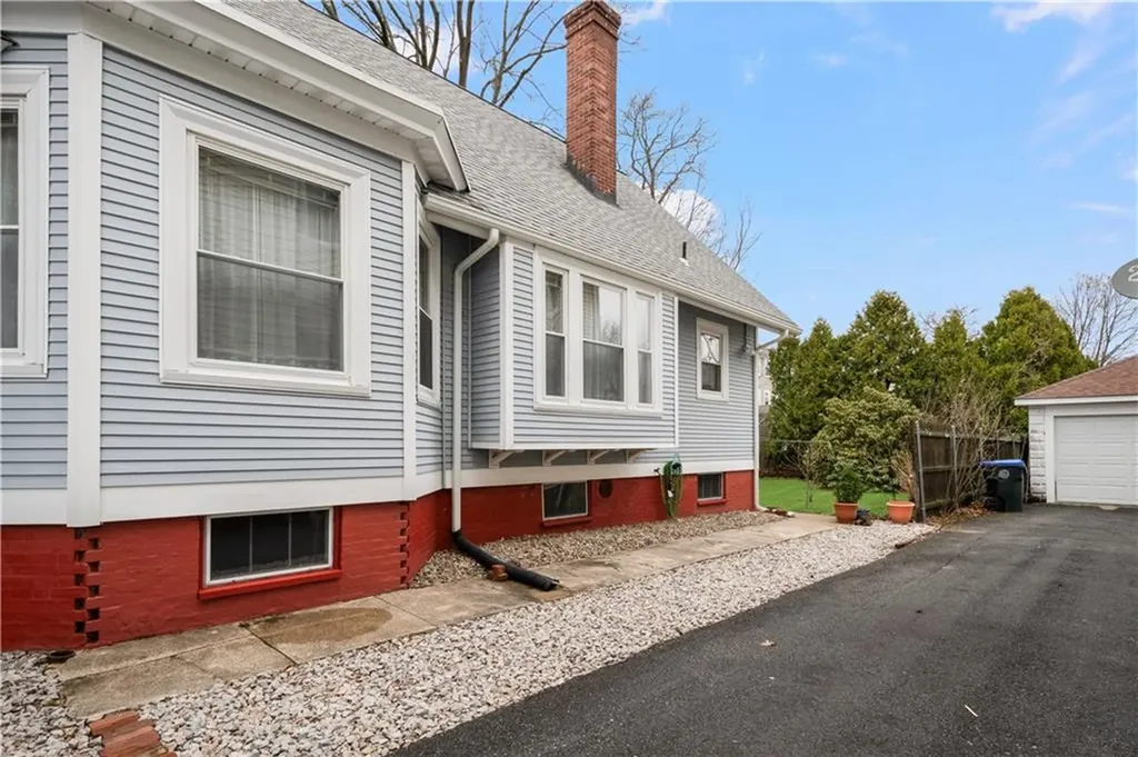 12 Lauriston Street Providence RI 02906