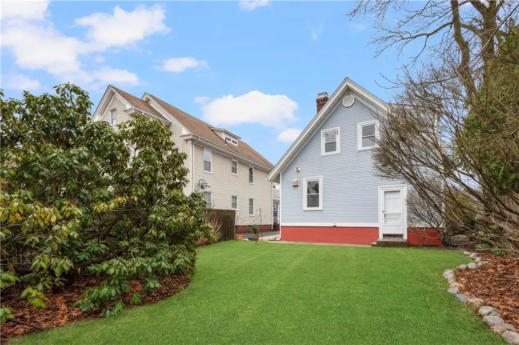 12 Lauriston Street Providence RI 02906