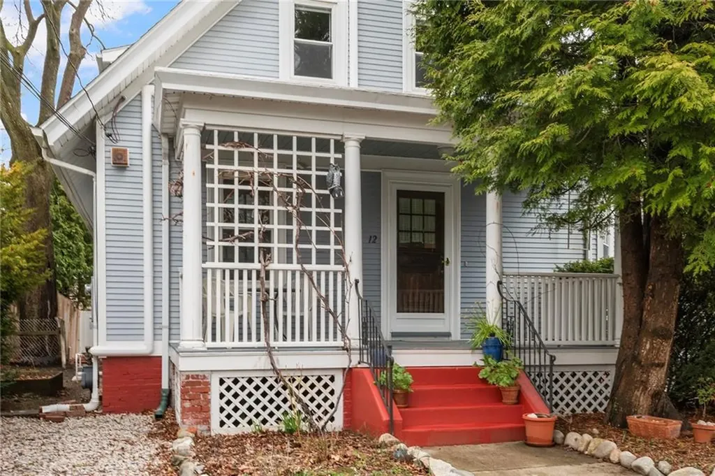 12 Lauriston Street Providence RI 02906