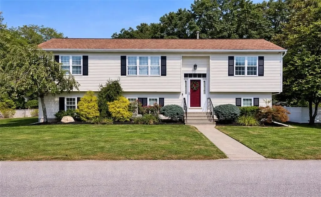 30 Sprague Circle Johnston RI 02919