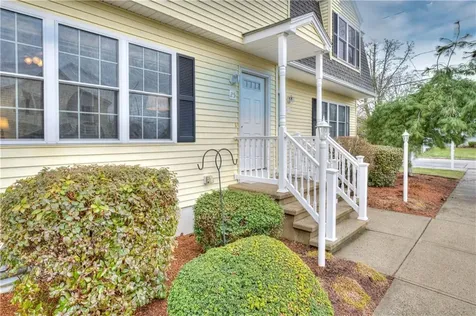 25 Hyde Avenue Pawtucket RI 02861
