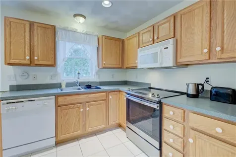 25 Hyde Avenue Pawtucket RI 02861