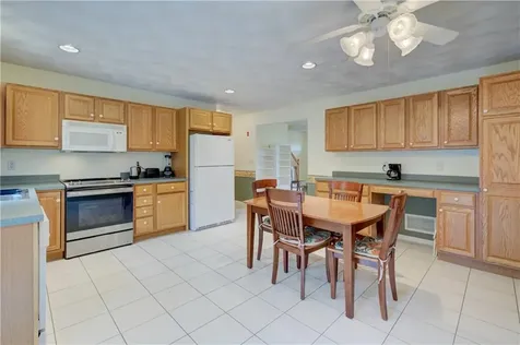 25 Hyde Avenue Pawtucket RI 02861