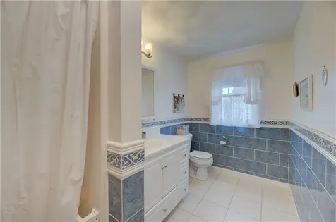 25 Hyde Avenue Pawtucket RI 02861