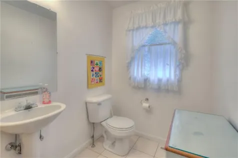 25 Hyde Avenue Pawtucket RI 02861