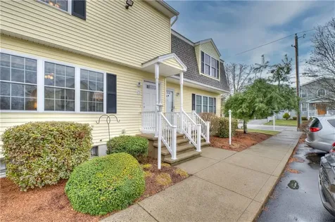 25 Hyde Avenue Pawtucket RI 02861