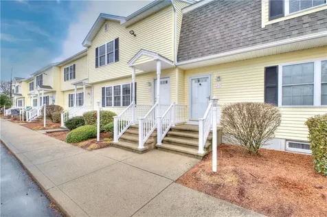 25 Hyde Avenue Pawtucket RI 02861