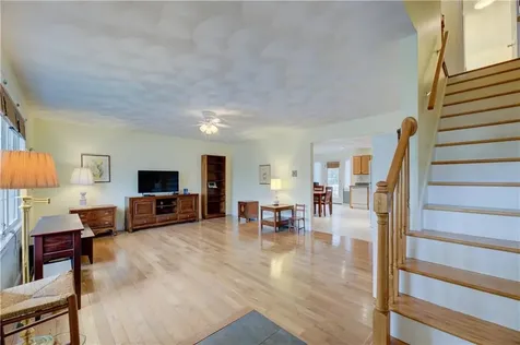 25 Hyde Avenue Pawtucket RI 02861